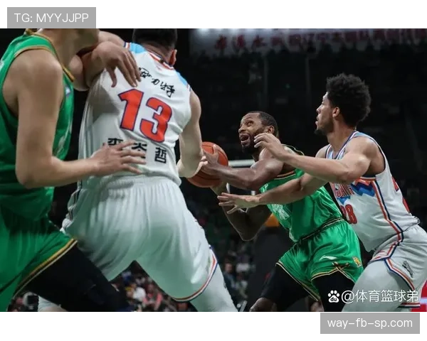 奥卡福内线强攻胜过对手，篮板率提升显著助球队攻防转换